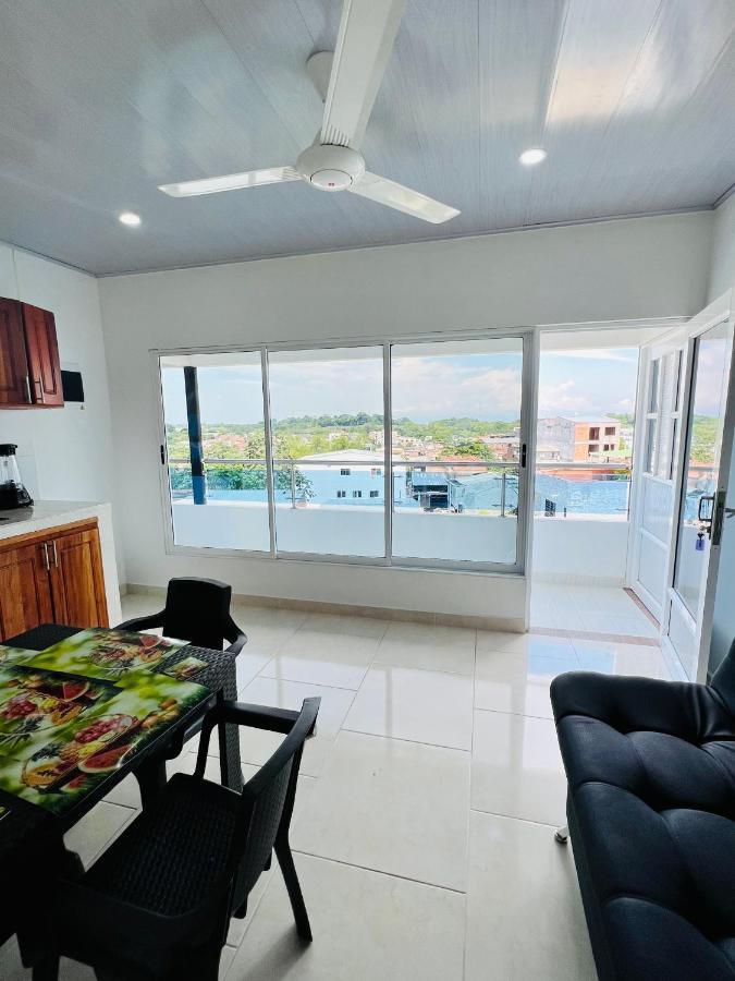 Torres Del Meson Luxury Aparta Apartment